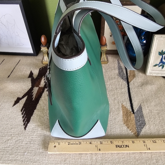 Coach purse with matching wallet. - Picture 9 of 9